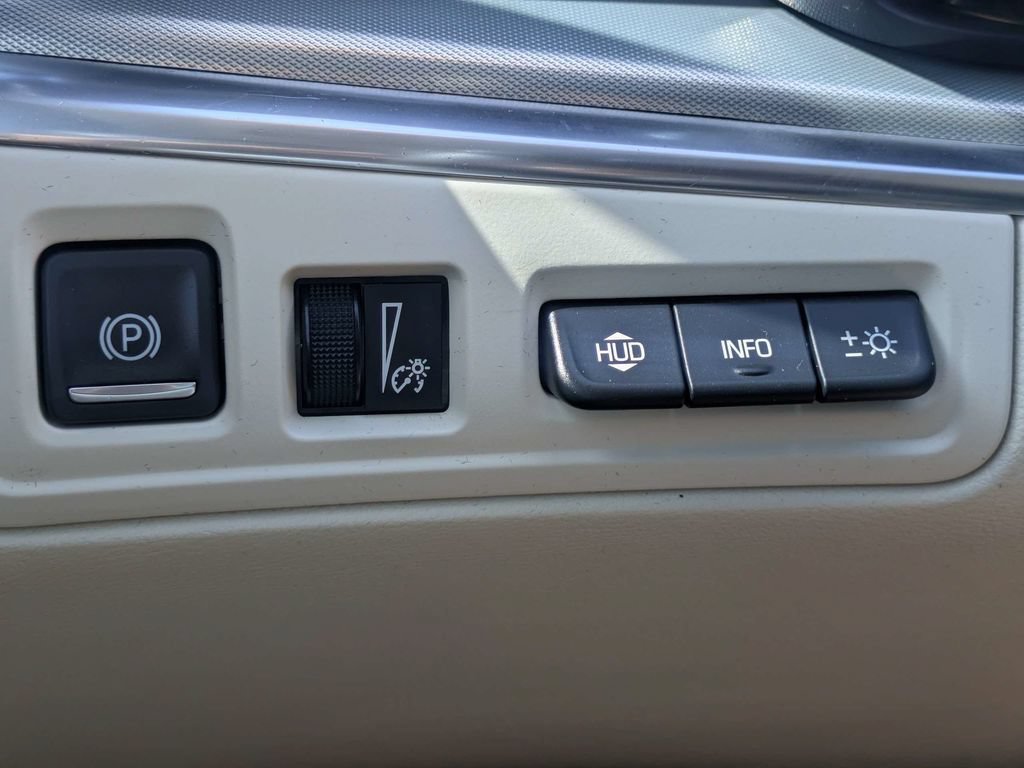 Used 2022 Cadillac XT5 Premium Luxury w/ Technology Package FWD image 26