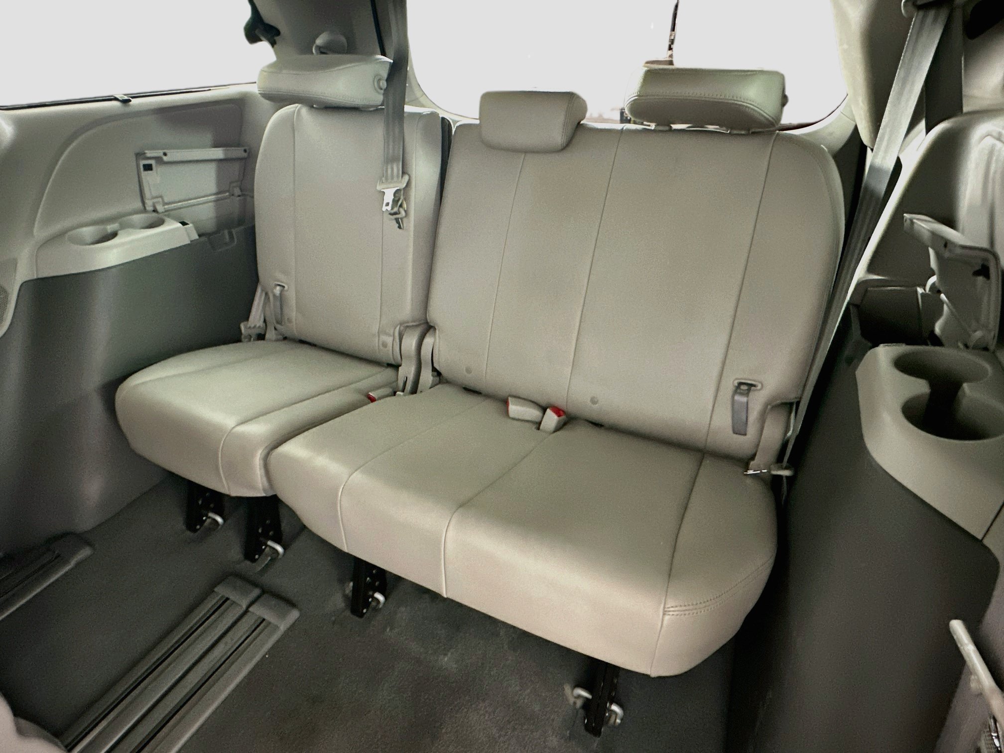 Used 2019 Toyota Sienna XLE FWD image 30