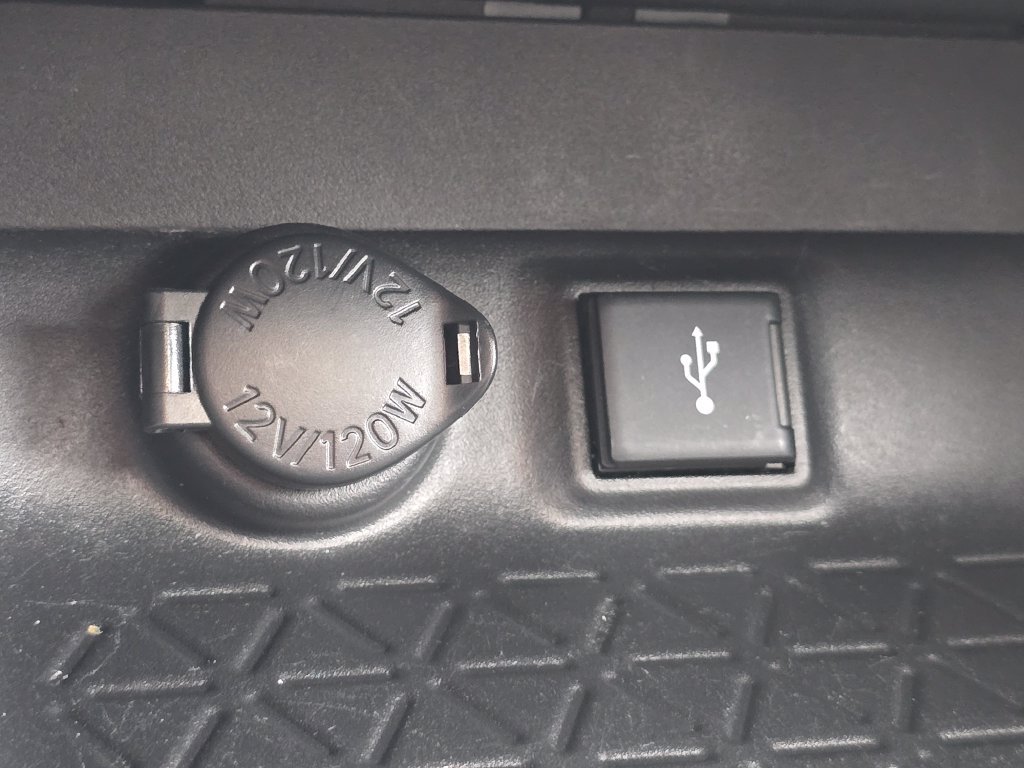 Used 2021 Toyota RAV4 XLE w/ Convenience Package AWD/4WD image 30
