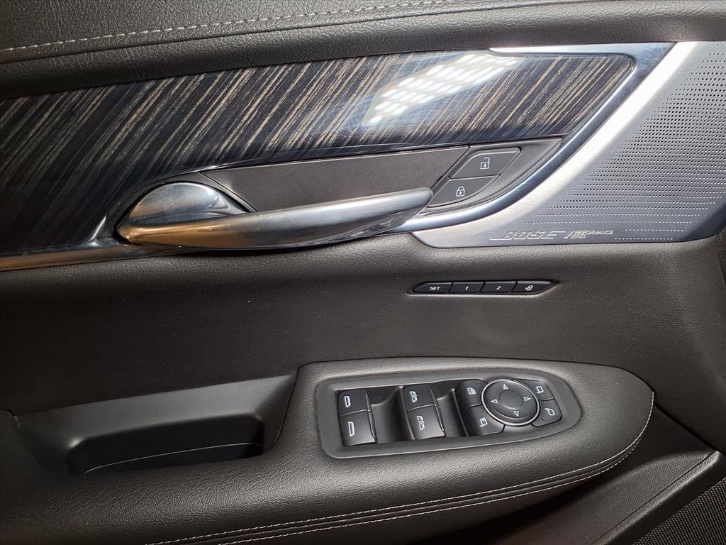 Certified 2022 Cadillac XT6 Premium Luxury image 16