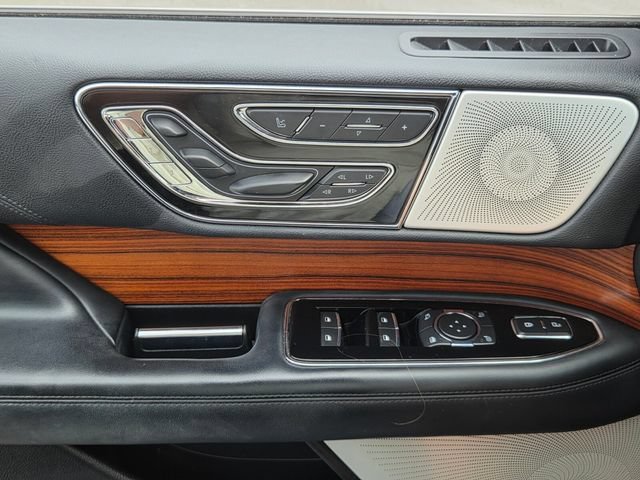 Used 2019 Lincoln Navigator Reserve w/ Cargo Package AWD/4WD image 28