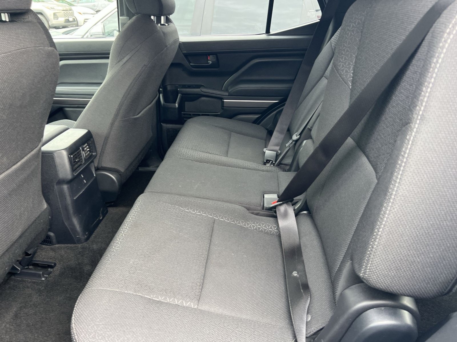 Used 2025 Toyota 4Runner SR5 AWD/4WD image 21