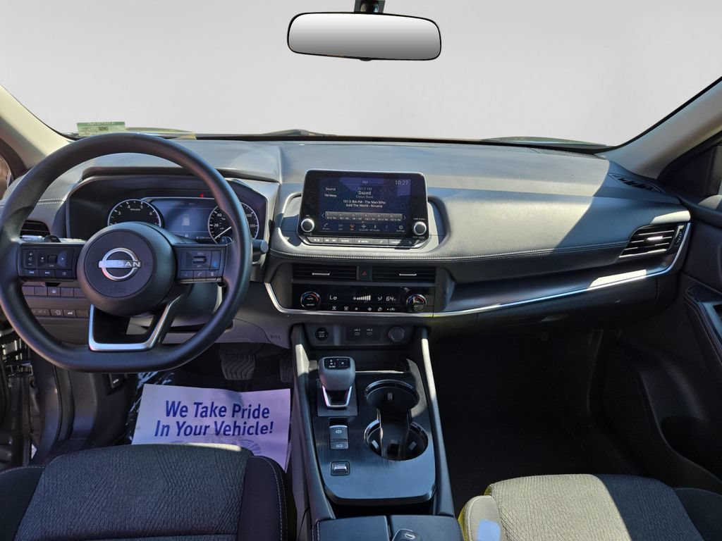 Used 2024 Nissan Rogue SV FWD image 25