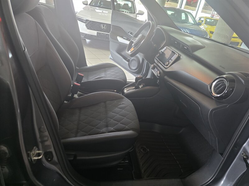 Used 2020 Nissan Kicks SV FWD image 11