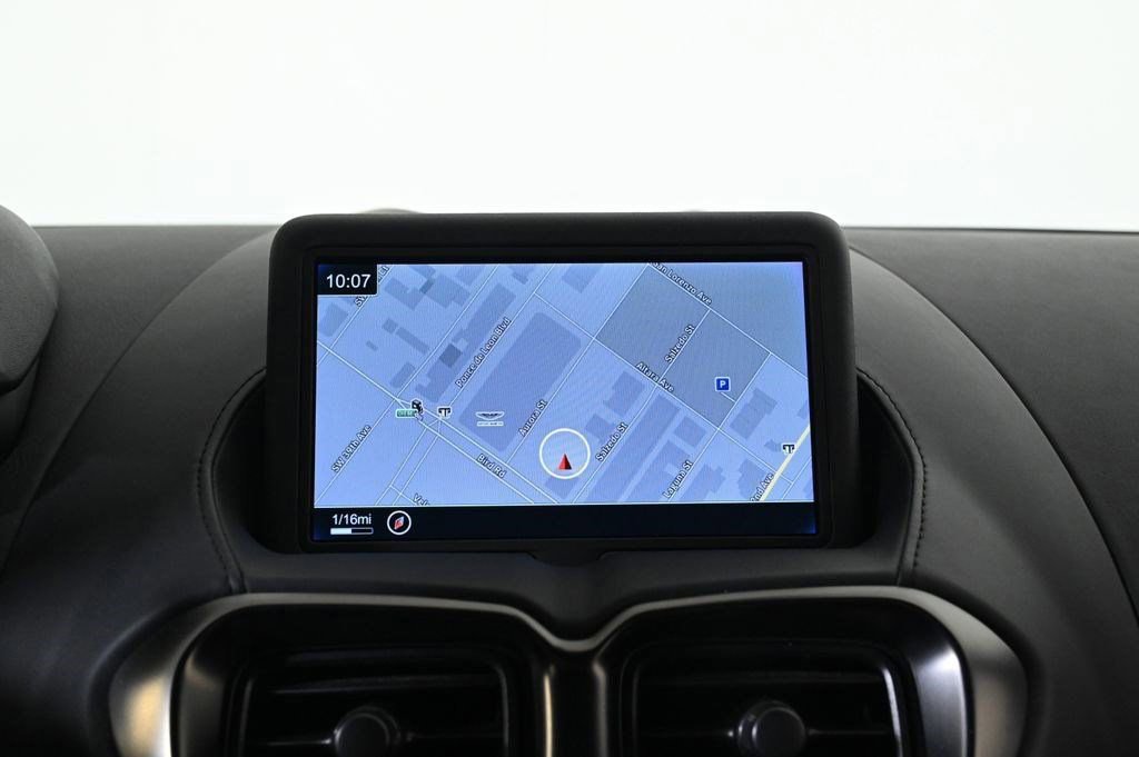 Used 2023 Aston Martin V8 Vantage Coupe image 13