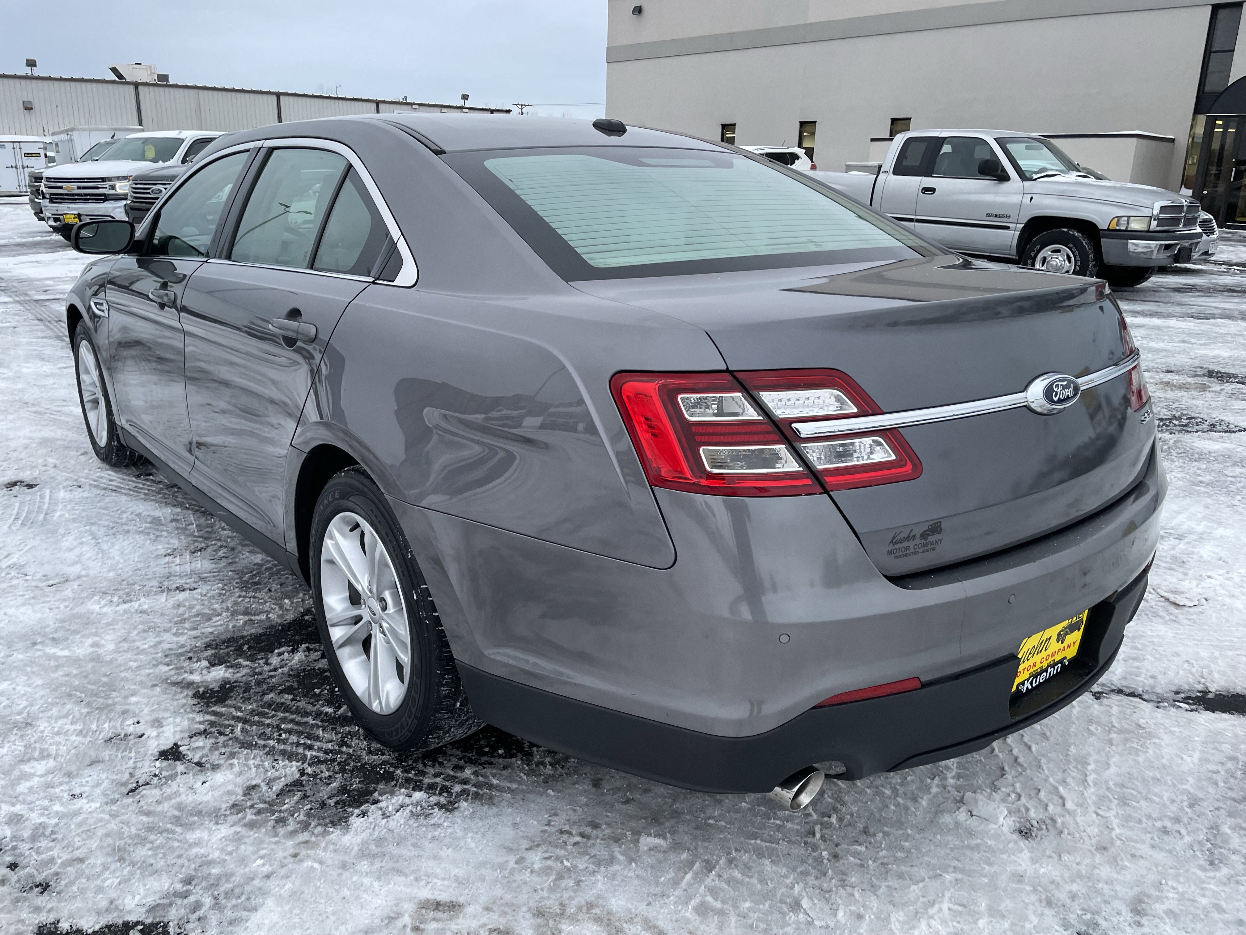 Used 2014 Ford Taurus SEL w/ Equipment Group 201A image 6