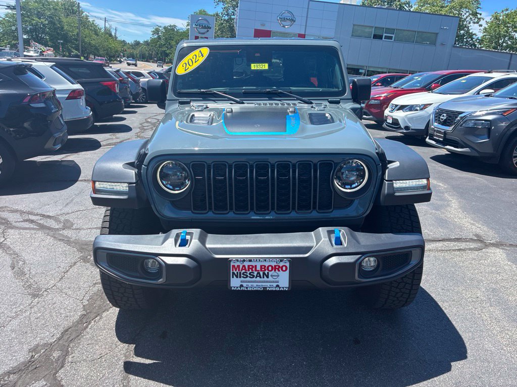 Used 2024 Jeep Wrangler Unlimited Rubicon 4xe AWD/4WD image 2