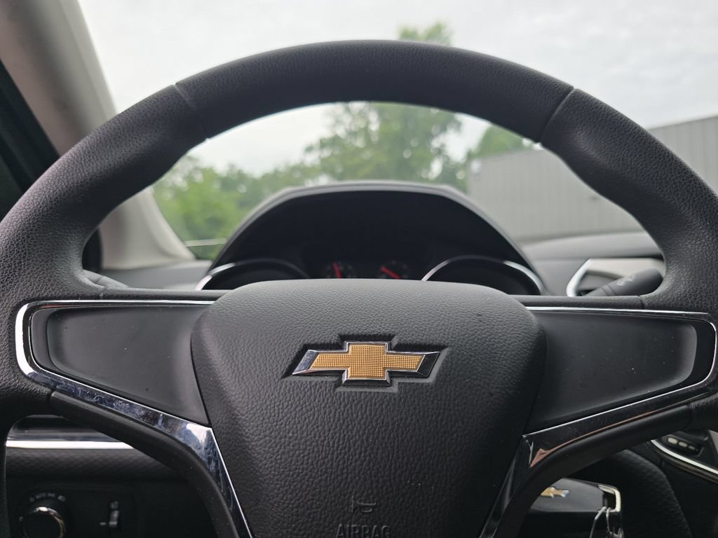 Used 2018 Chevrolet Cruze LS FWD image 21