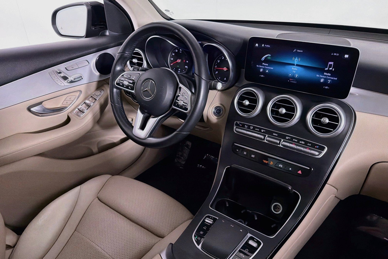 Used 2021 Mercedes-Benz GLC 300 image 16