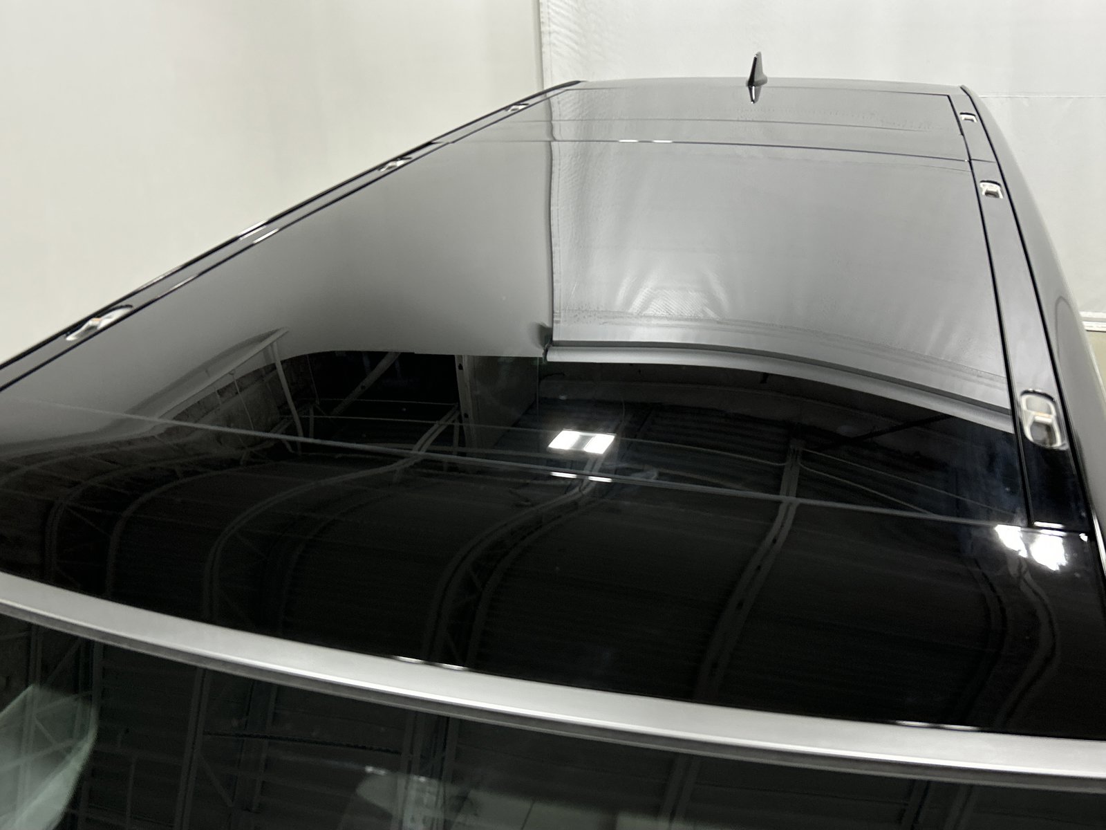 Used 2024 Rivian R1S Adventure AWD/4WD image 13