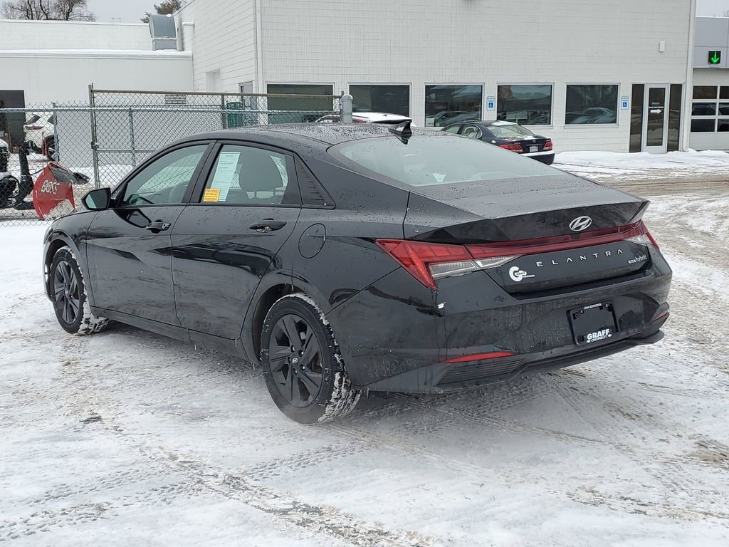 Used 2022 Hyundai Elantra Blue image 4