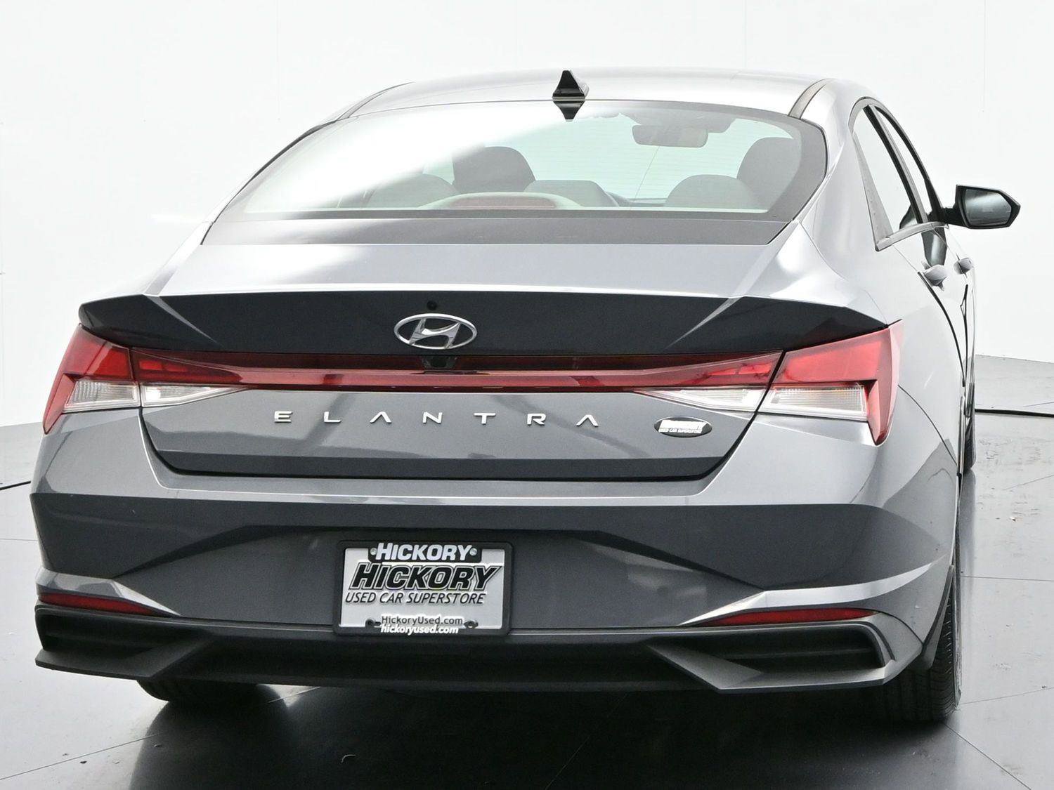 Used 2023 Hyundai Elantra SEL image 6