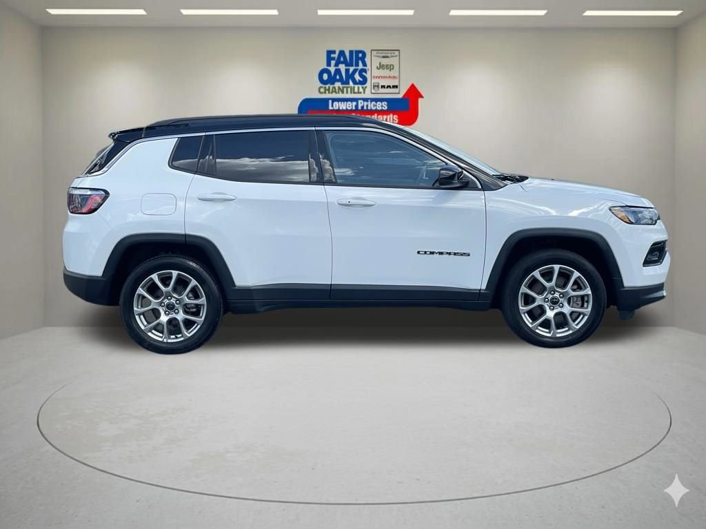 Certified 2025 Jeep Compass Limited AWD/4WD image 7