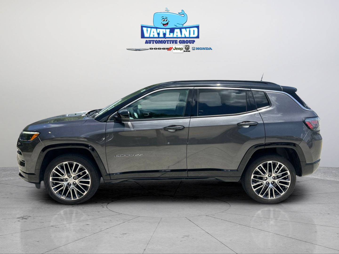 Certified 2022 Jeep Compass Limited w/ Elite Group AWD/4WD image 2