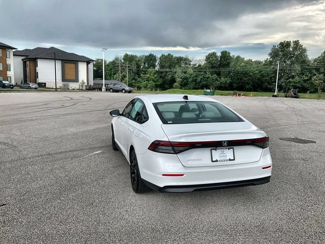 Certified 2025 Honda Accord SE image 16