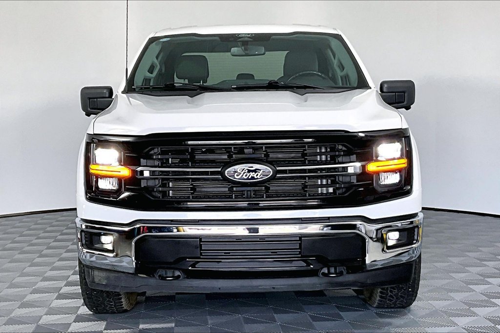 Used 2024 Ford F150 XLT AWD/4WD image 3