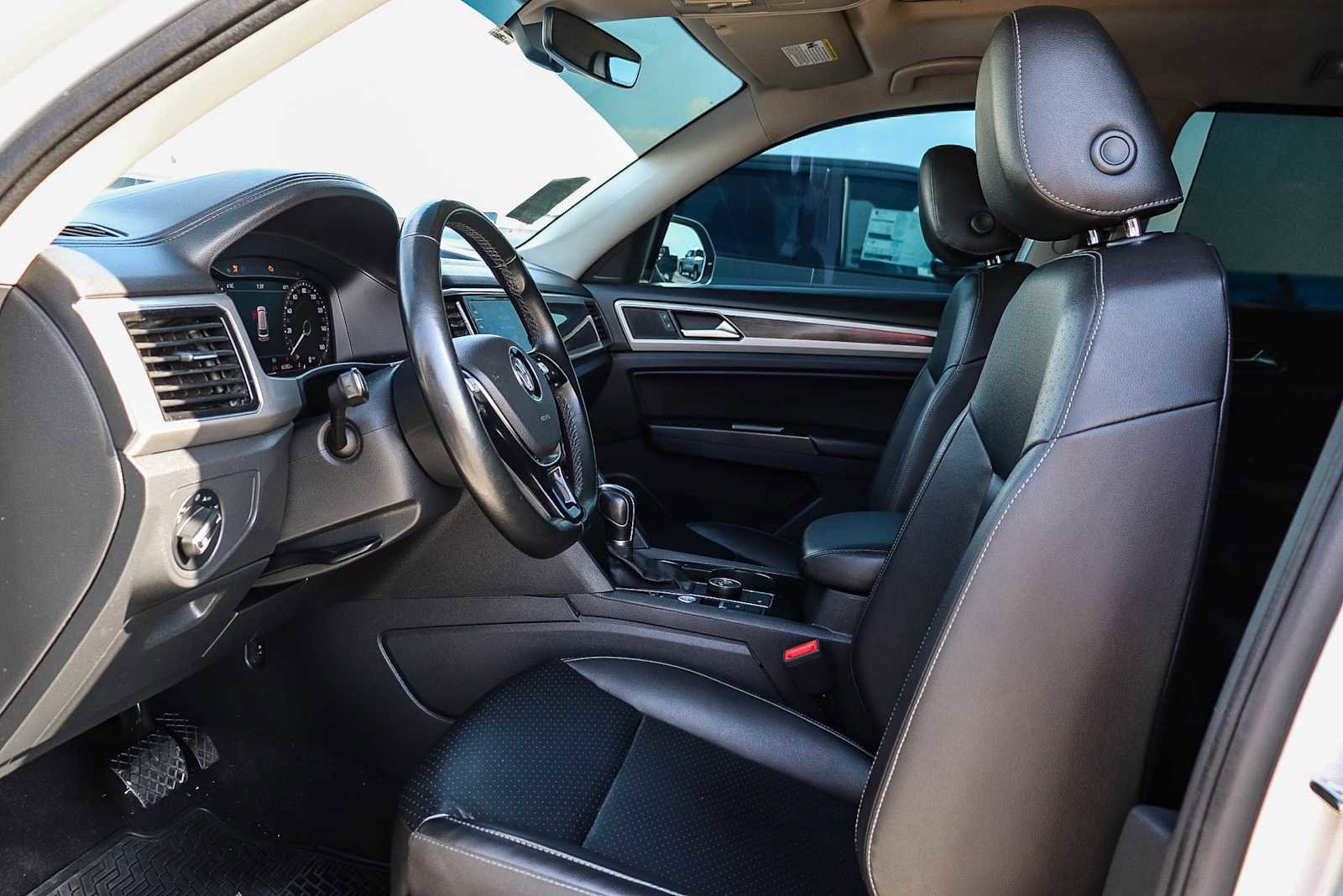 Used 2019 Volkswagen Atlas SEL image 18