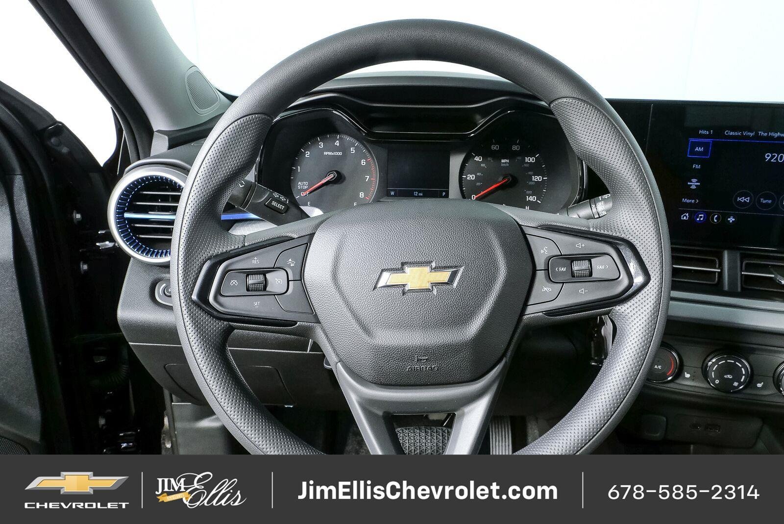 New 2026 Chevrolet Trax LS w/ LS Convenience Package FWD image 9