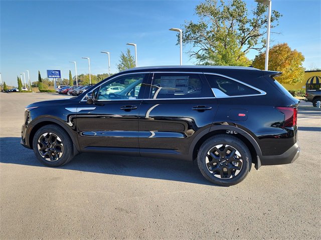New 2026 Kia Sorento S image 7