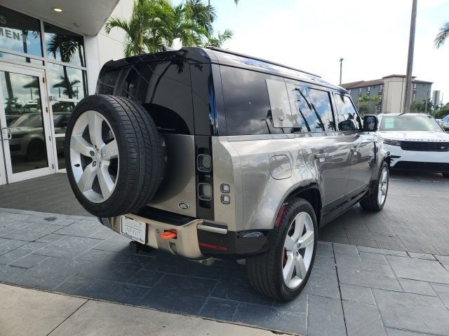 Used 2023 Land Rover Defender 110 X image 8