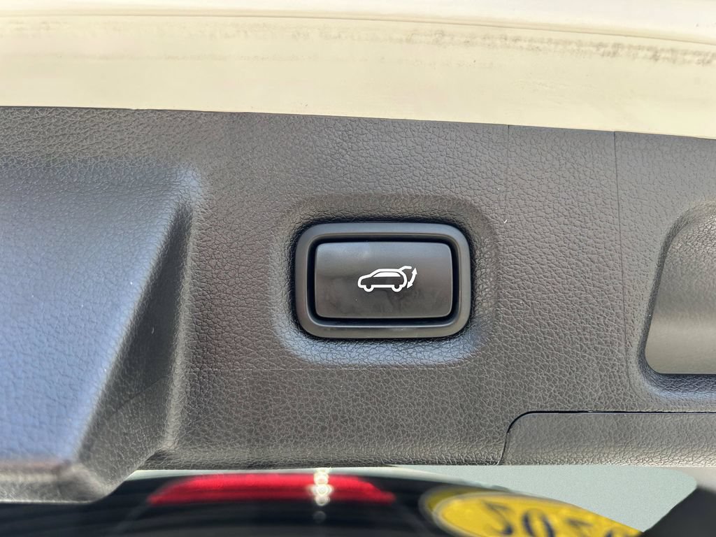 Used 2020 Hyundai Santa Fe SEL w/ Convenience Package FWD image 14
