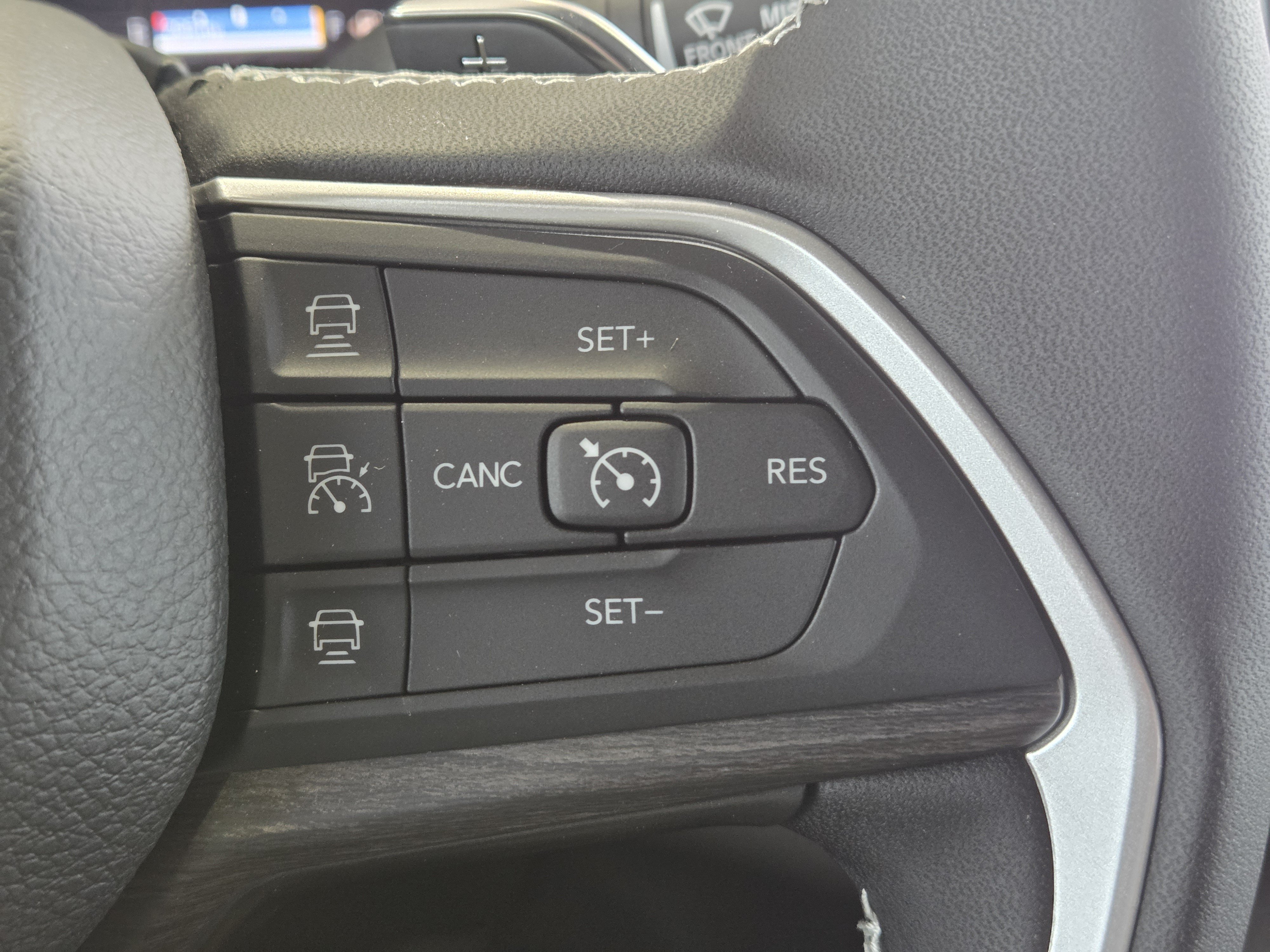 New 2025 Jeep Grand Cherokee Limited w/ Black Appearance Package RWD image 28