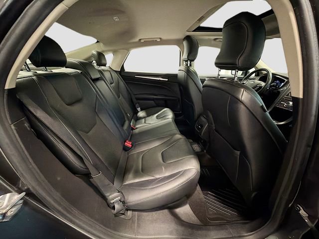 Used 2019 Ford Fusion Energi Titanium FWD image 23