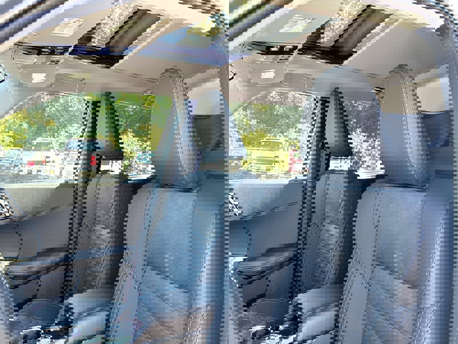 New 2025 Mitsubishi Outlander AWD image 22