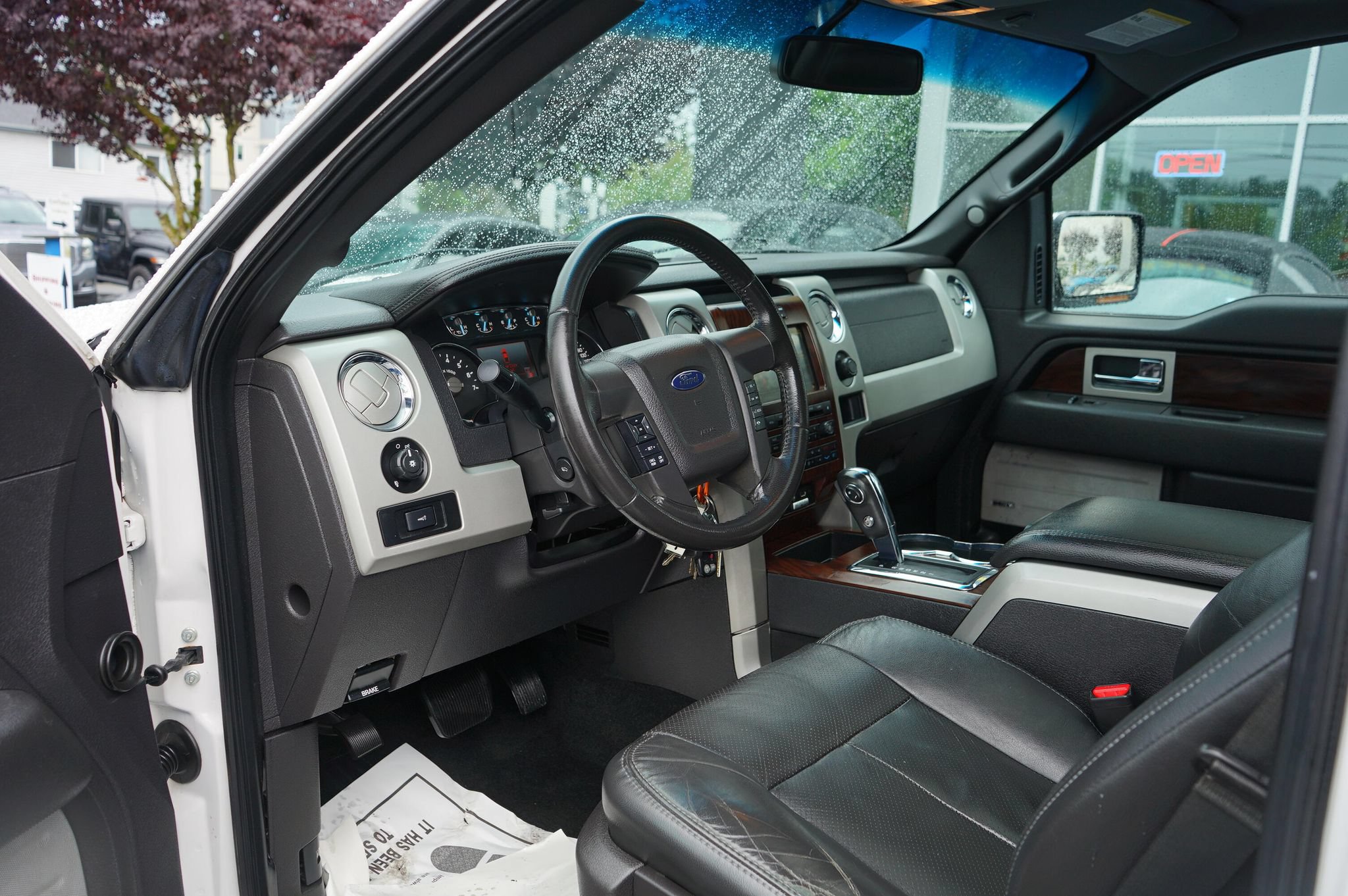 Used 2012 Ford F150 Lariat w/ Lariat Chrome Pkg AWD/4WD image 12