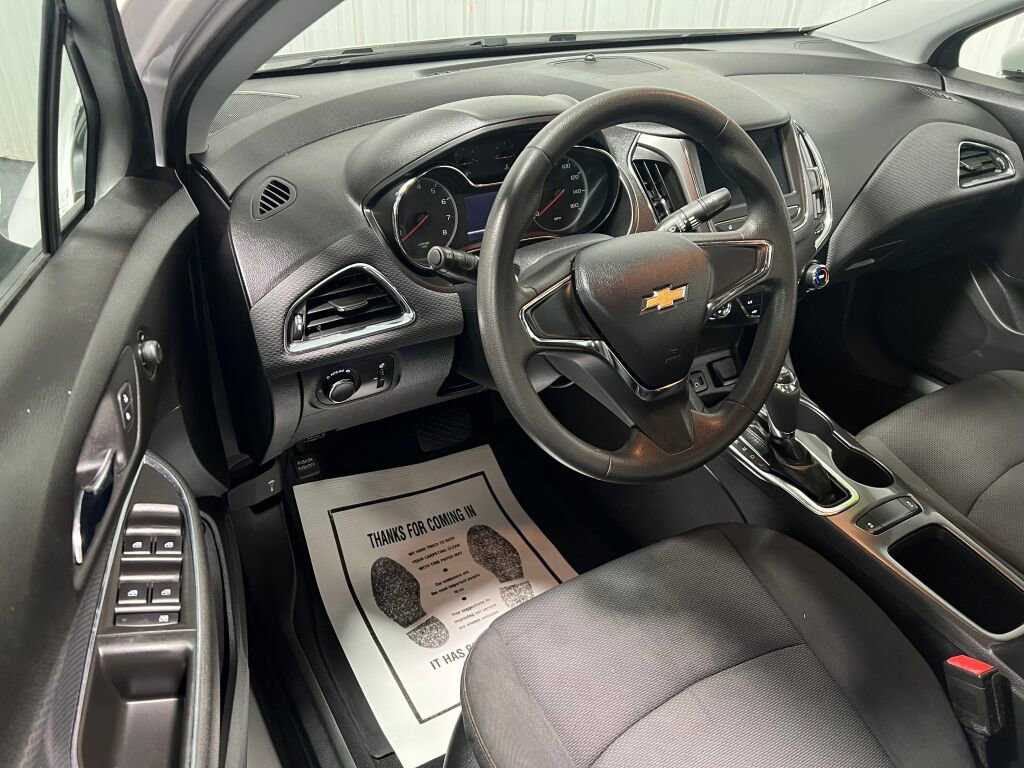 Used 2019 Chevrolet Cruze LS image 2