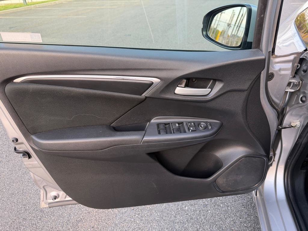 Used 2018 Honda Fit LX image 21