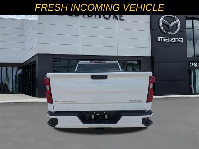 Used 2023 Chevrolet Silverado 1500 Custom image 4