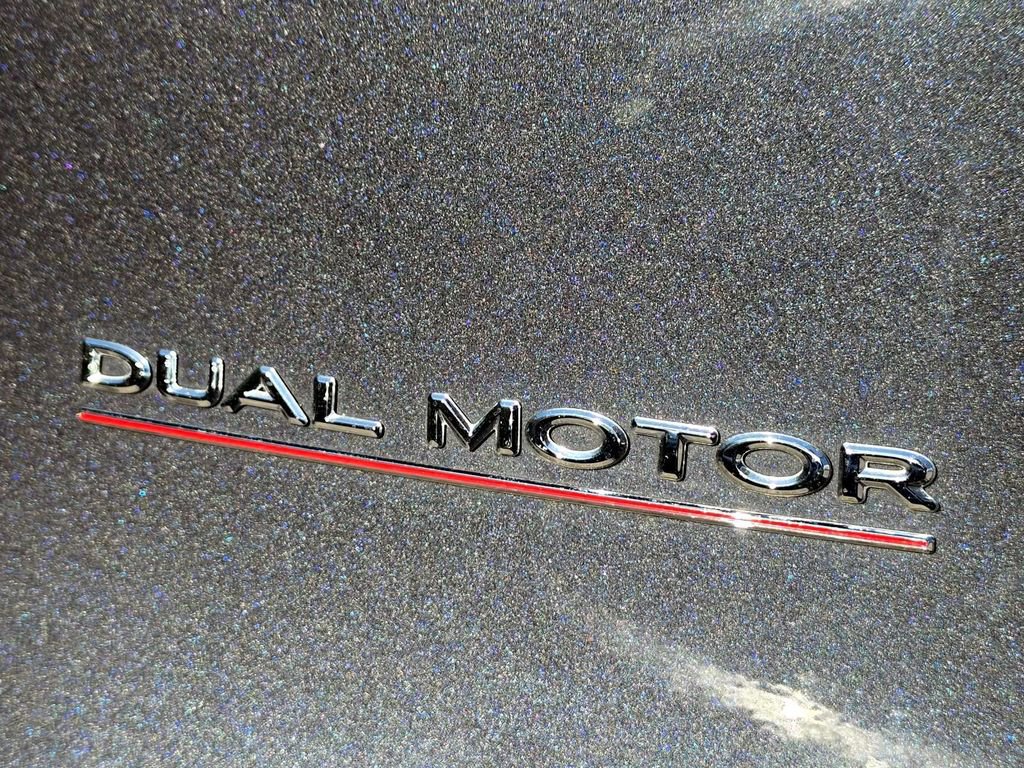 Used 2023 Tesla Model Y Long Range image 7