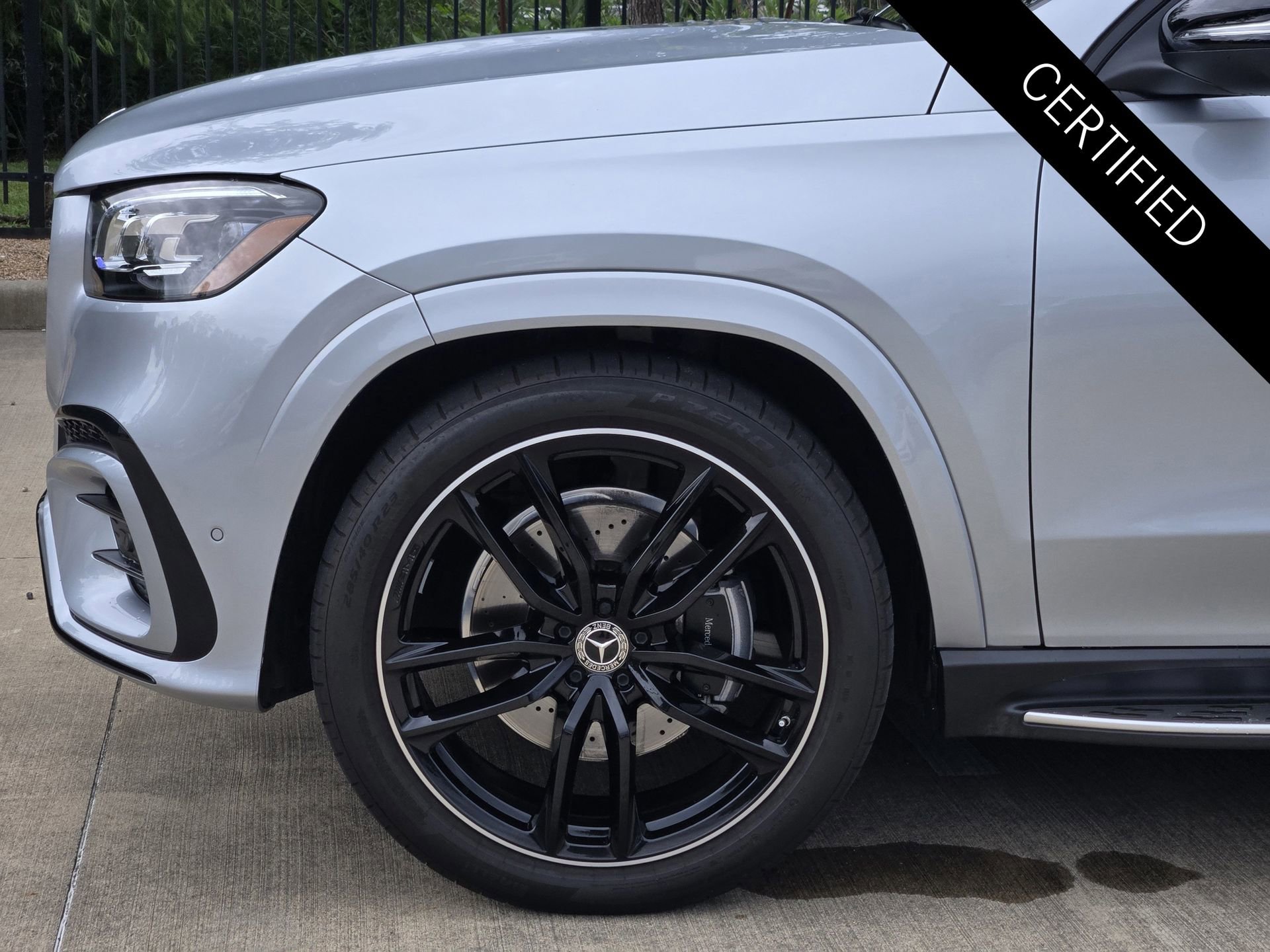 Used 2025 Mercedes-Benz GLS 580 4MATIC image 10