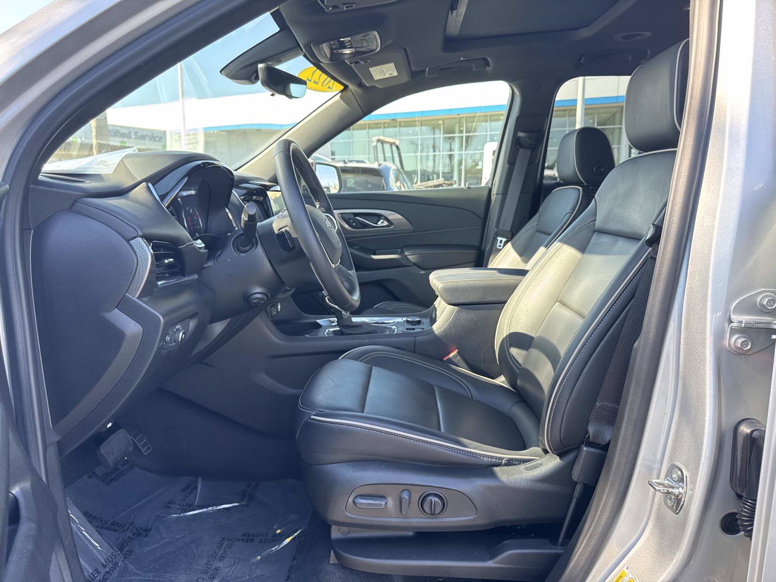 Used 2022 Chevrolet Traverse Premier w/ Redline Edition image 15