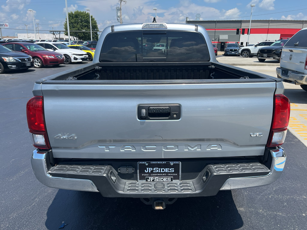 Used 2022 Toyota Tacoma SR5 AWD/4WD image 7