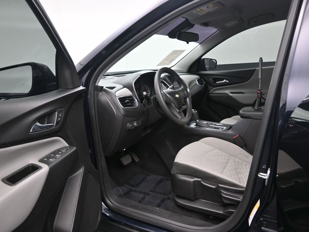 Used 2021 Chevrolet Equinox LS image 14