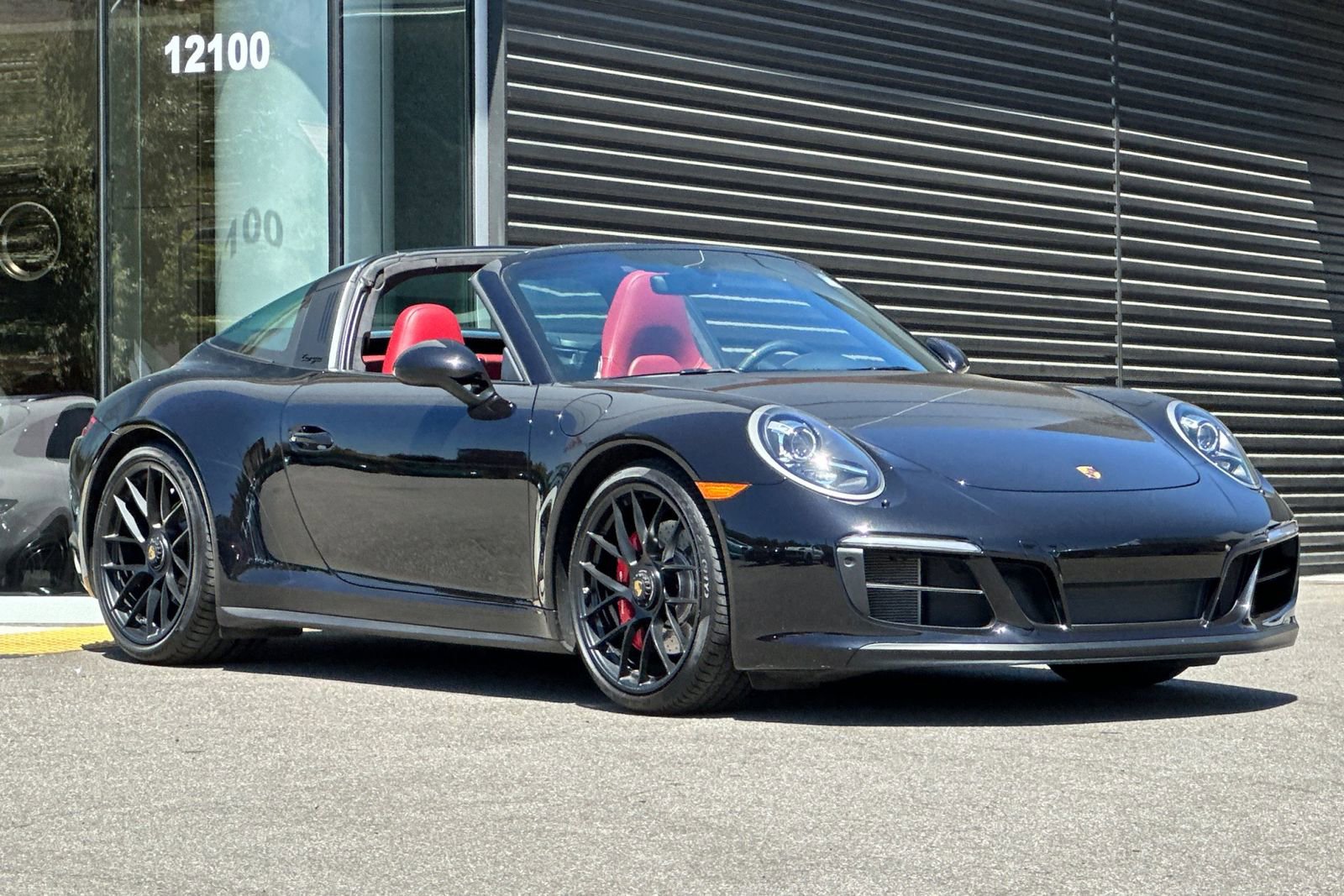 Used 2017 Porsche 911 Targa 4 GTS image 10