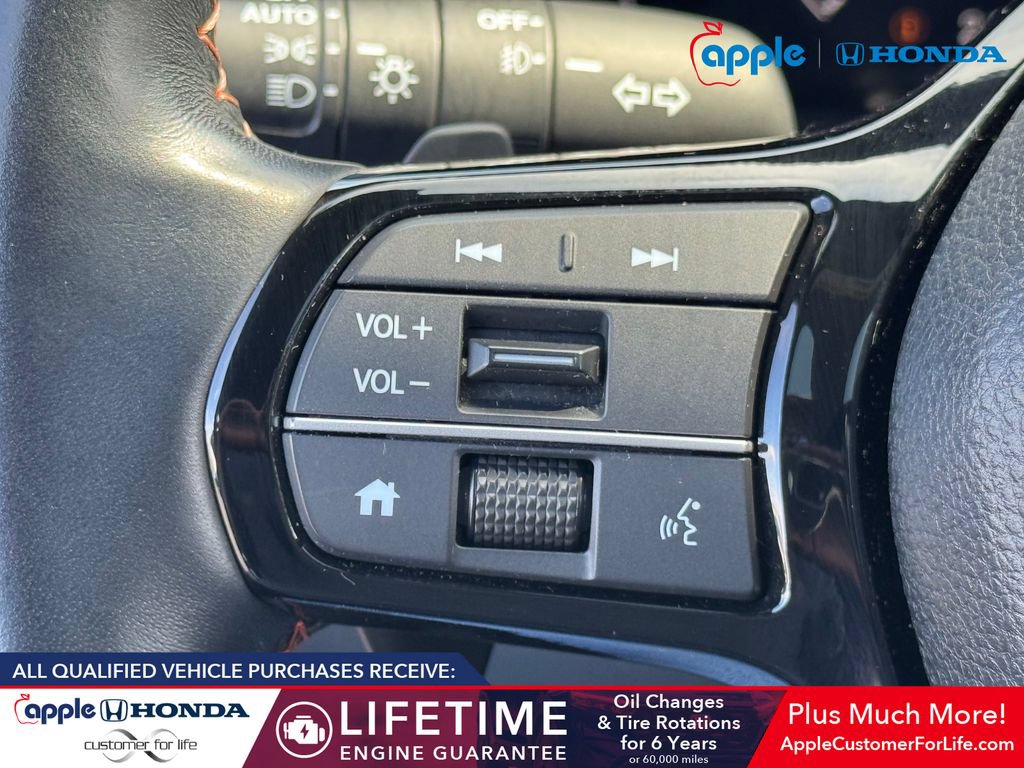 Used 2025 Honda Pilot TrailSport image 26
