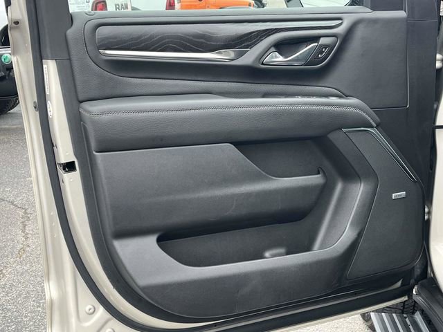 Used 2021 GMC Yukon Denali w/ Denali Premium Package image 15
