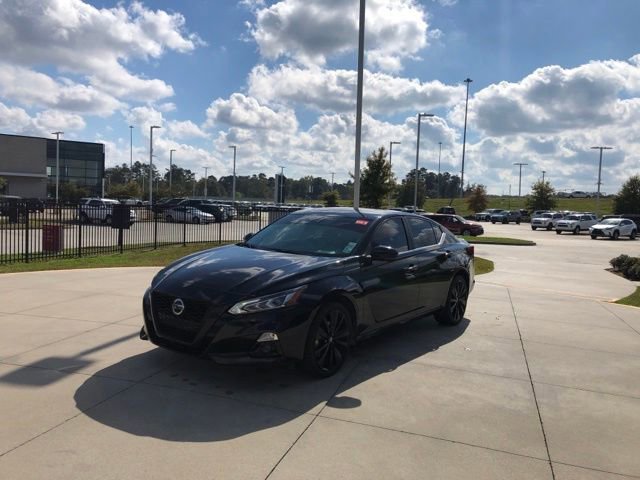 Used 2022 Nissan Altima 2.5 SR w/ Midnight Edition Package