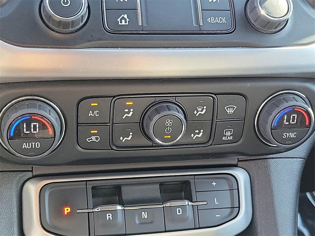 Used 2023 GMC Acadia SLT image 11