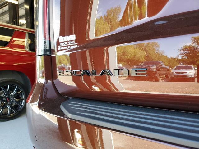 Used 2023 Cadillac Escalade Sport Platinum w/ LPO, ONYX Package AWD/4WD image 7