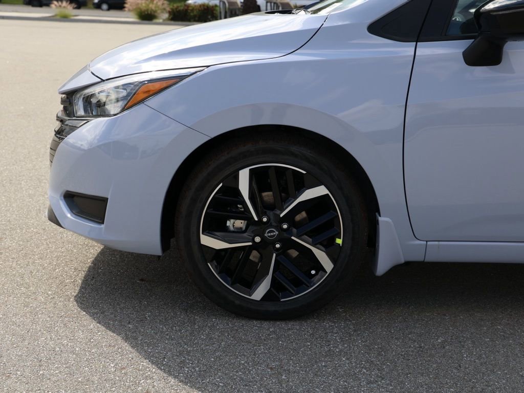 New 2025 Nissan Versa SR image 11