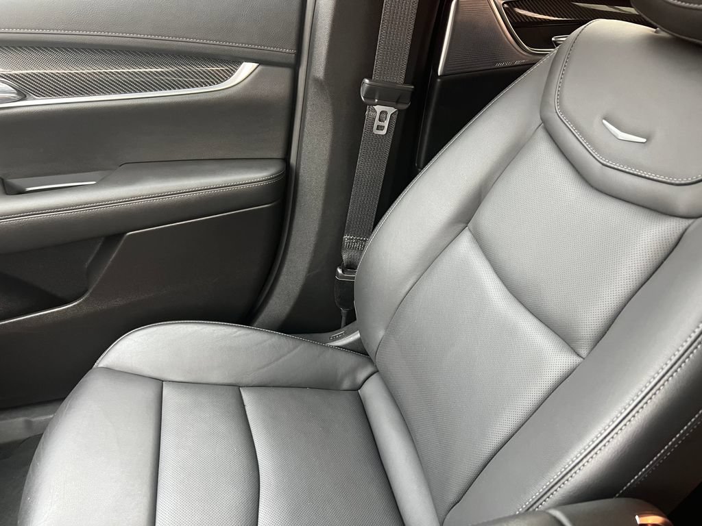 Certified 2024 Cadillac XT6 Sport w/ Technology Package AWD/4WD image 34