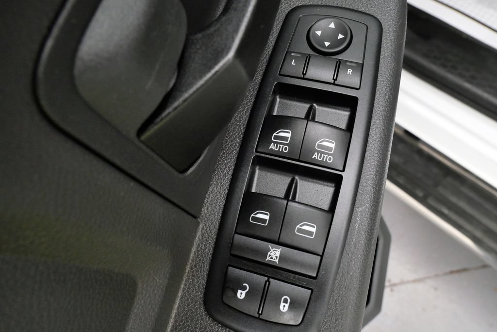 Used 2012 RAM 2500 ST w/ Chrome Appearance Group AWD/4WD image 13