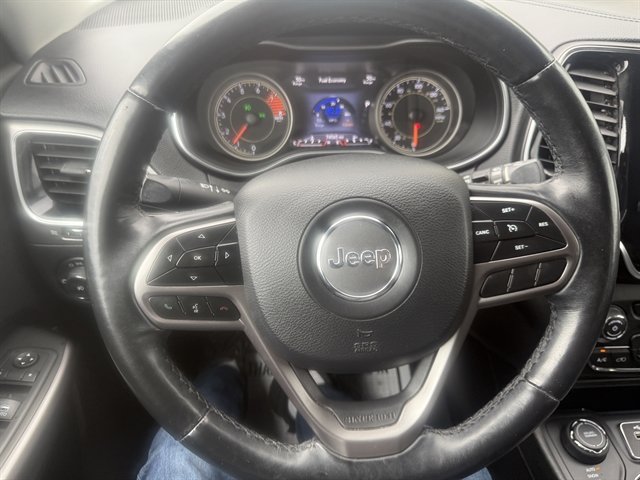 Used 2019 Jeep Cherokee Limited AWD/4WD image 14
