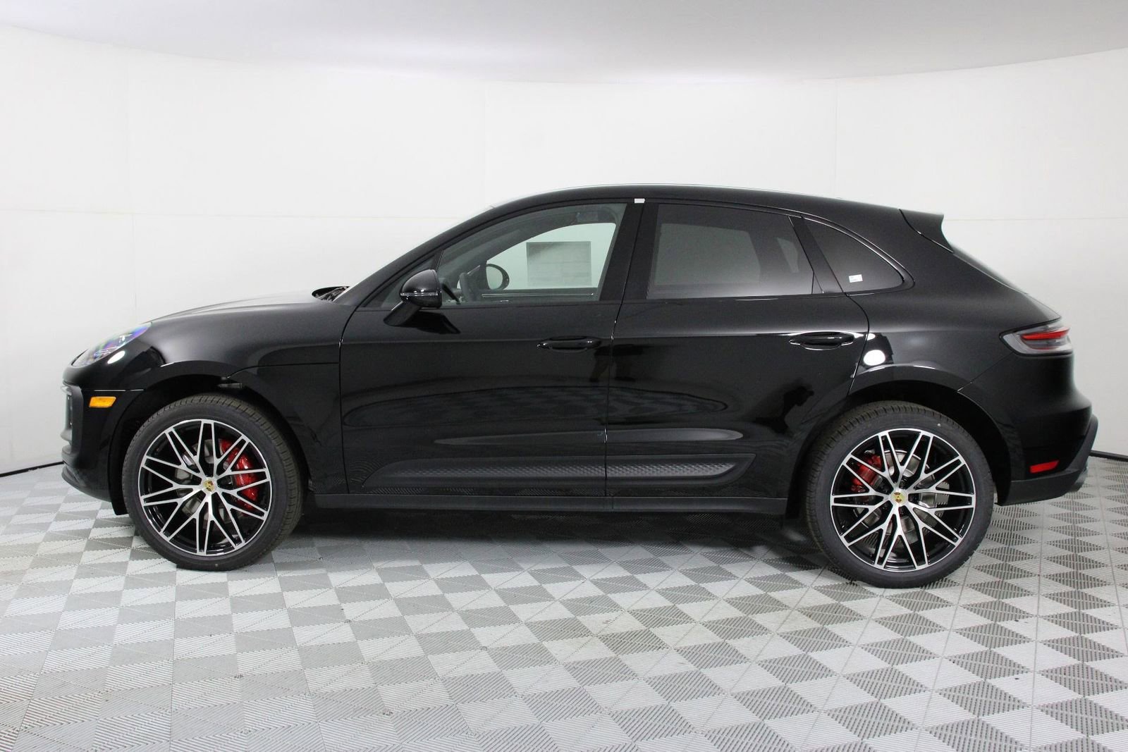 New 2026 Porsche Macan S AWD/4WD image 2