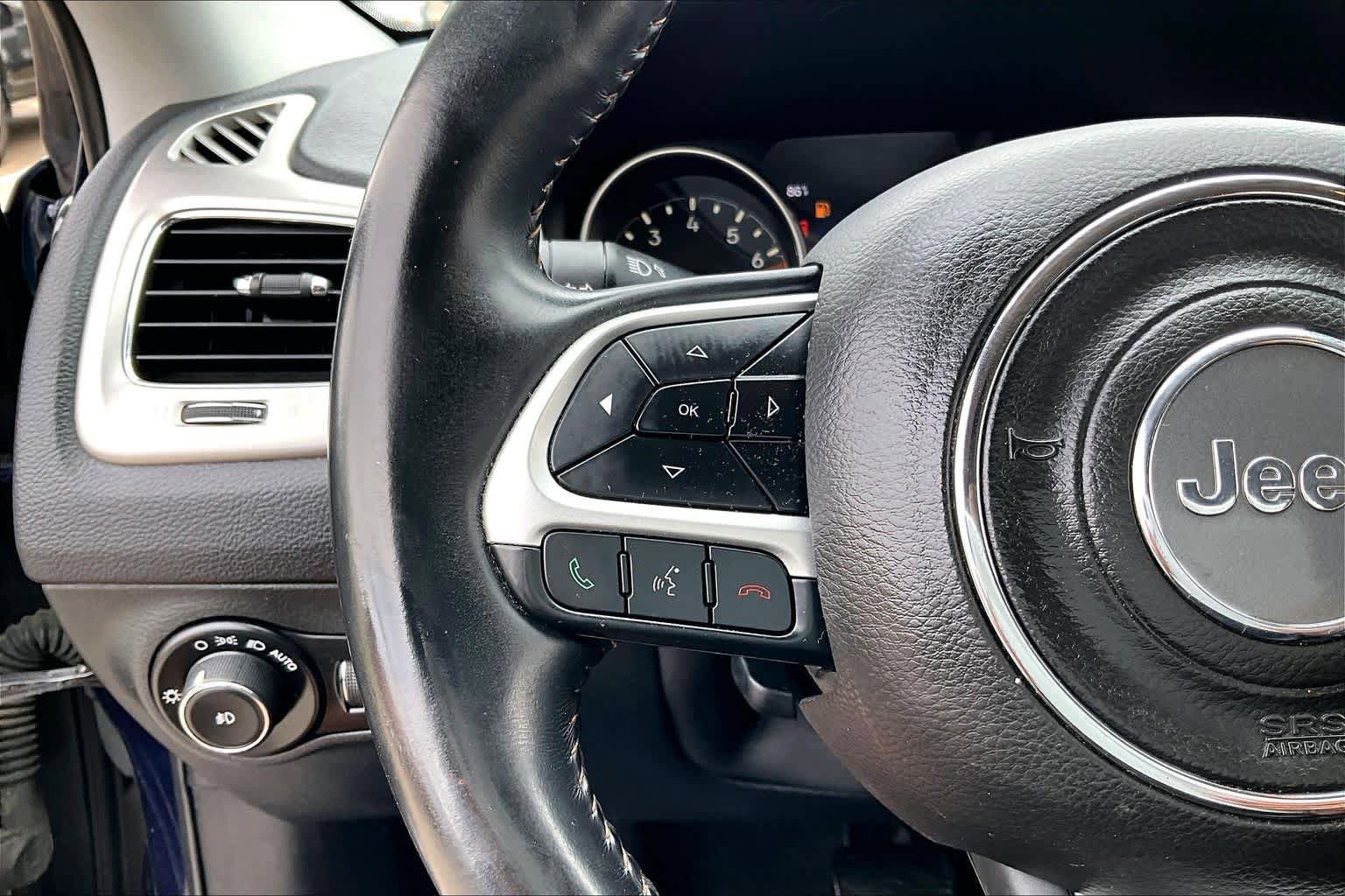 Used 2018 Jeep Compass Latitude w/ Popular Equipment Group FWD image 22