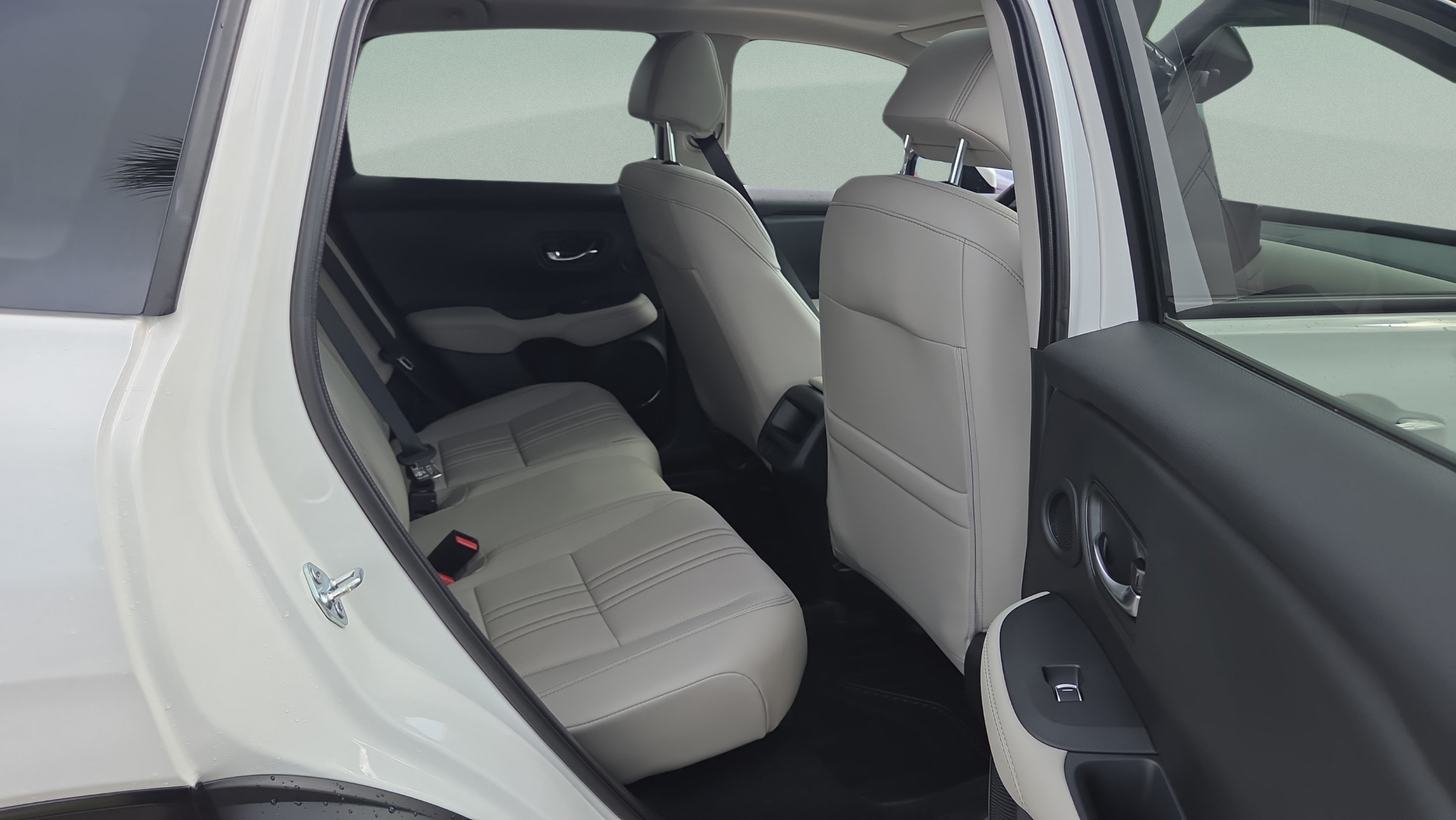 New 2027 Honda HR-V EX-L image 15